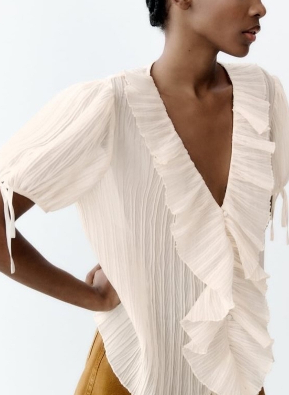 New Zara Plisse Cream Blouse - Picture 4 of 10